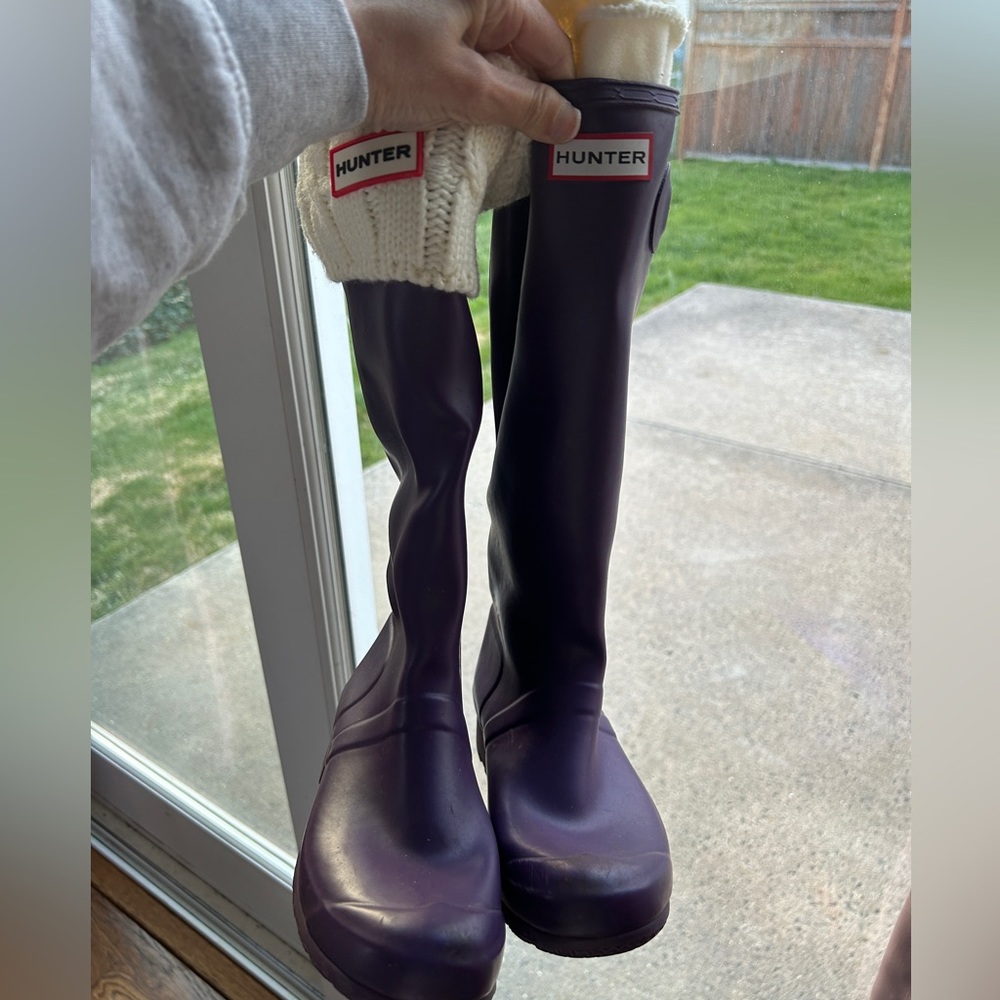 Purple foldable Hunter boots, size 6